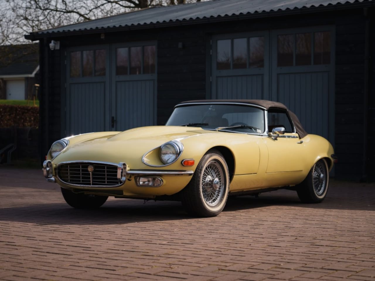 Jaguar E-type - OTS Roadster - AutoWereld.nl