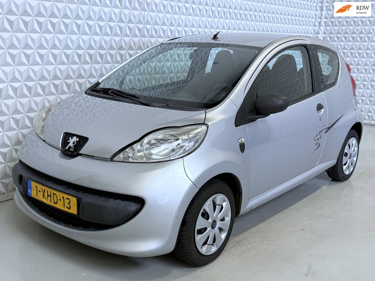 Peugeot 107 - 1.0-12V XR MOTOR DEFECT - AutoWereld.nl