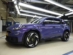 Abarth 600e - Scorpionissima 54 kWh 280pk | SABELT-Seats | Torsen-Sper differentieel | Adaptive Cruise |