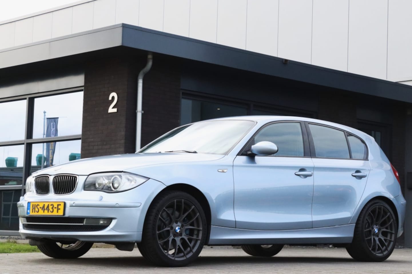 BMW 1-serie - 130i High Executive - Blue-water metallic - - AutoWereld.nl