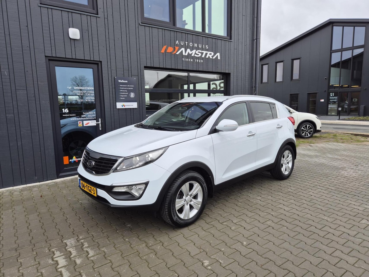 Kia Sportage - 2.0 X-ecutive Plus Pack|Trekhaak|Cruise|Airco| - AutoWereld.nl