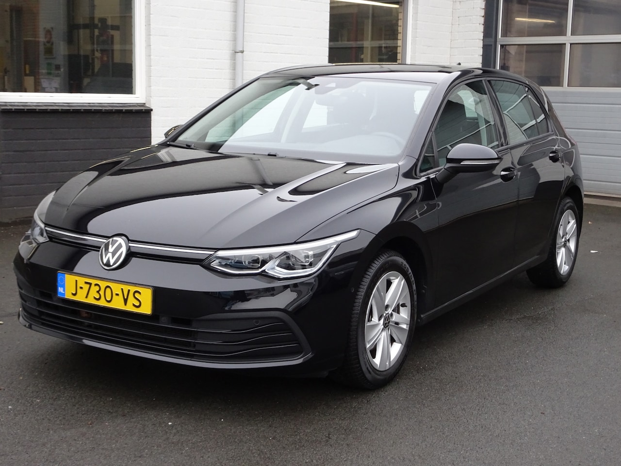 Volkswagen Golf - 1.0 TSI Life Business Automatische airco, navigatie, apple carplay, android auto, licht me - AutoWereld.nl