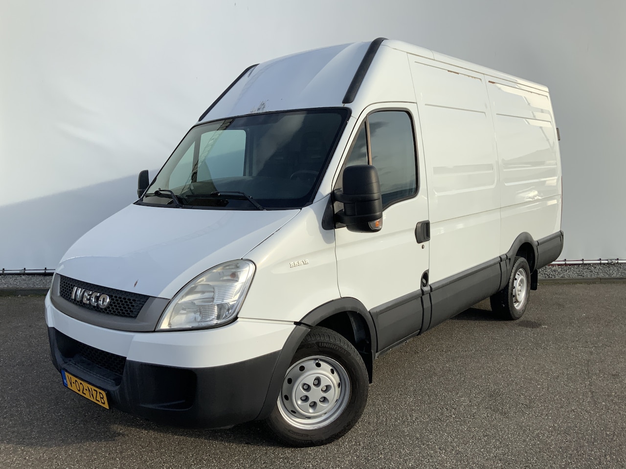 Iveco Daily - 35S13V 330 H3 3 Zits Trekhaak & Opstap - AutoWereld.nl