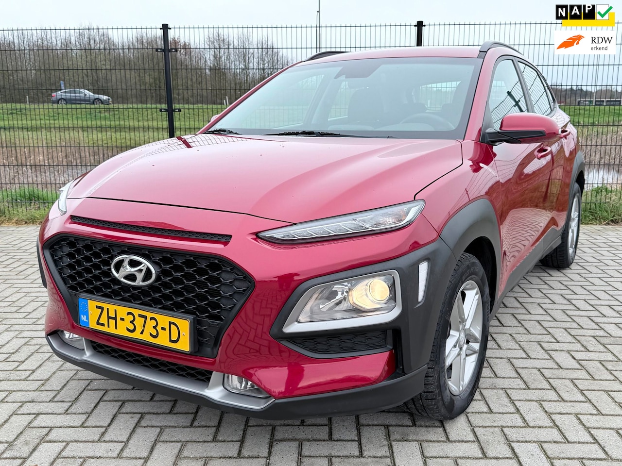 Hyundai Kona - 1.0 T-GDI Comfort | PDC | Camera | Navi | - AutoWereld.nl
