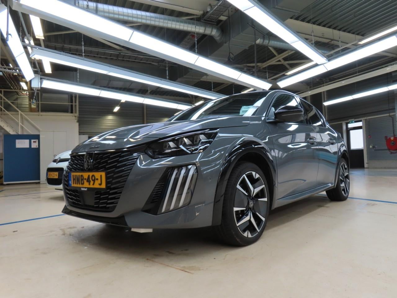 Peugeot e-208 - EV GT 51kWh 156pk | Adaptive Cruise | 360 Camera | Dodehoek-Detectie | Keyless-Entry | - AutoWereld.nl