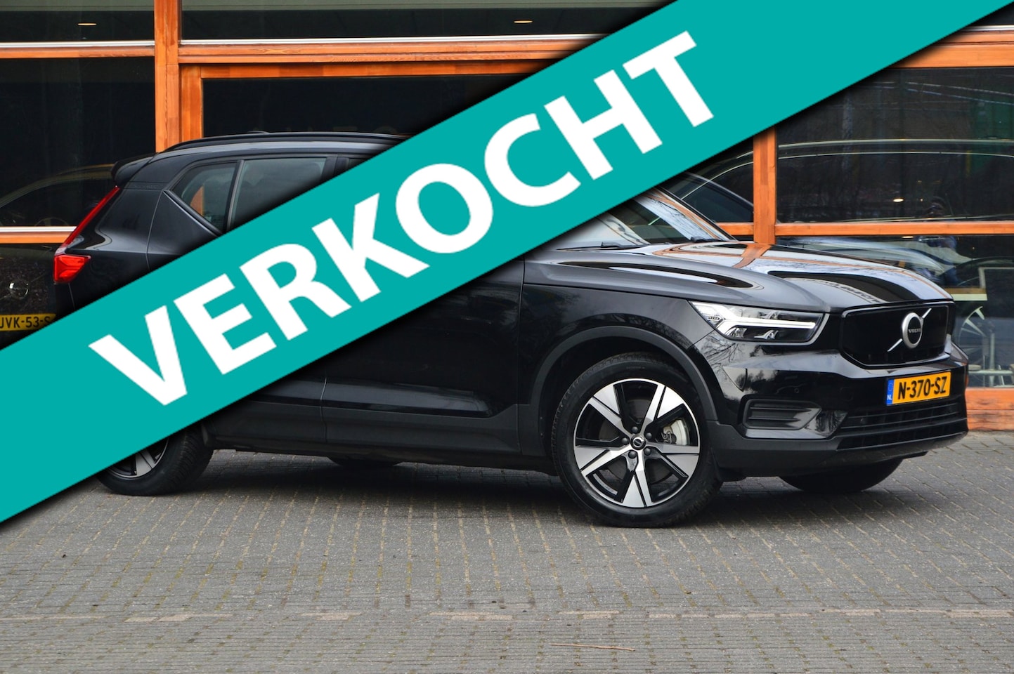 Volvo XC40 - P6 95% SOH | Camera | Stoel + Stuur Verwarmd | Apple CarPlay | Dealer Ondehouden | - AutoWereld.nl