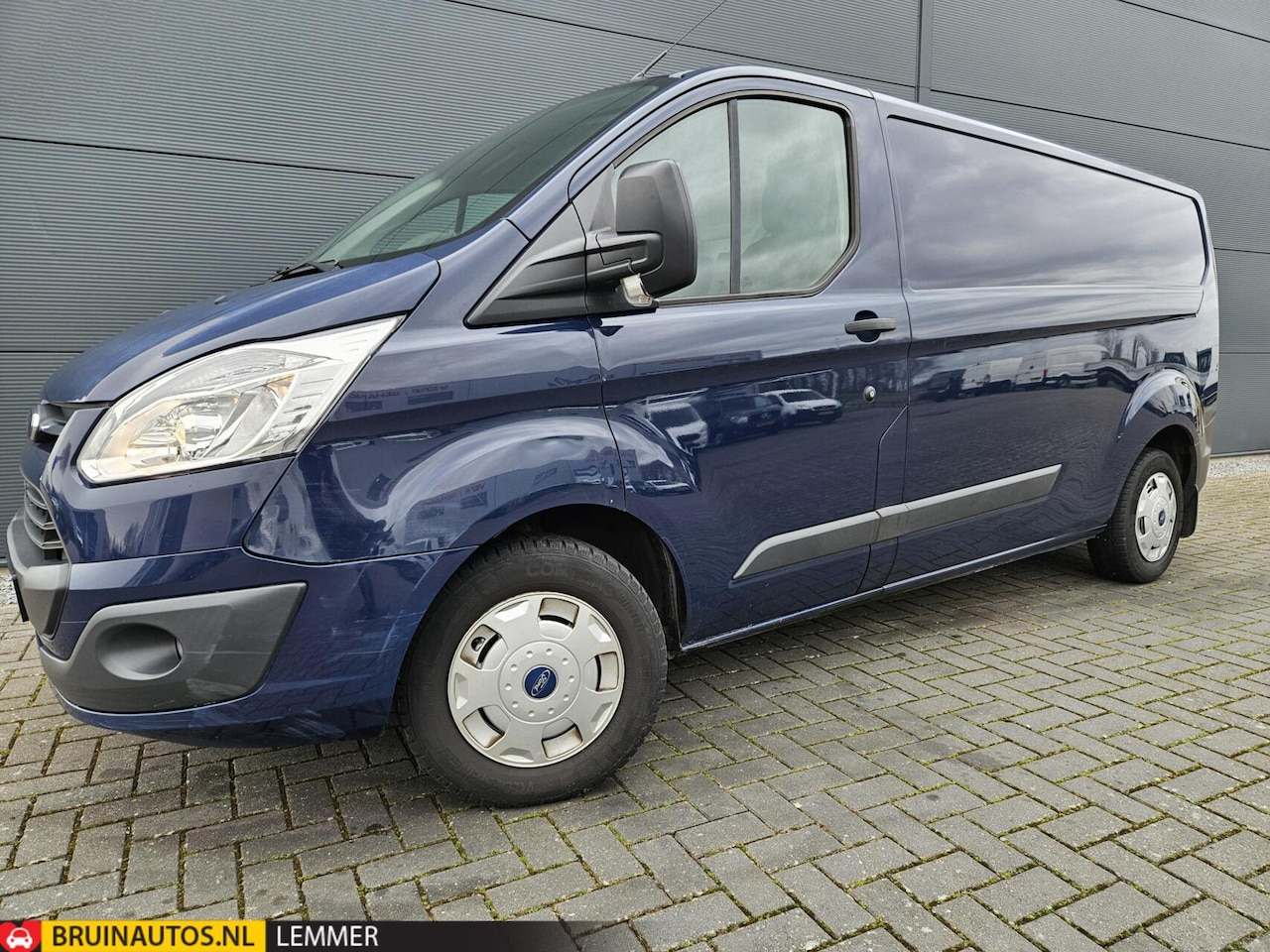 Ford Transit Custom - 2.2 TDCI L2H1 Airco Cruise Trekhaak - AutoWereld.nl