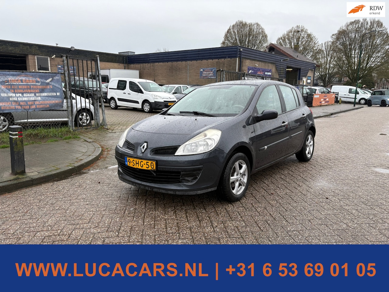 Renault Clio - 1.6-16V Rip Curl 1.6-16V Rip Curl NIEUWE APK! - AutoWereld.nl