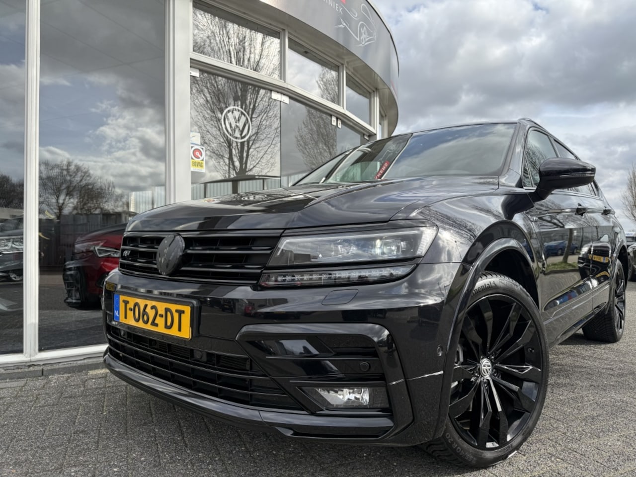 Volkswagen Tiguan Allspace - 2.0 4M HL Bus R 7p. - AutoWereld.nl