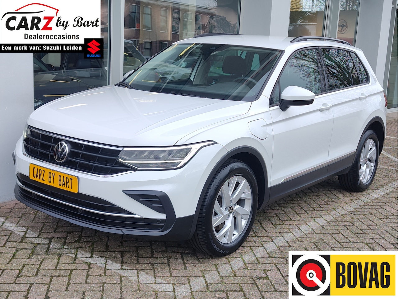 Volkswagen Tiguan - 1.4 TSI eHYBRID LIFE BUSINESS Trekhaak | Virtual Cockpit | Stuurverwarming - AutoWereld.nl