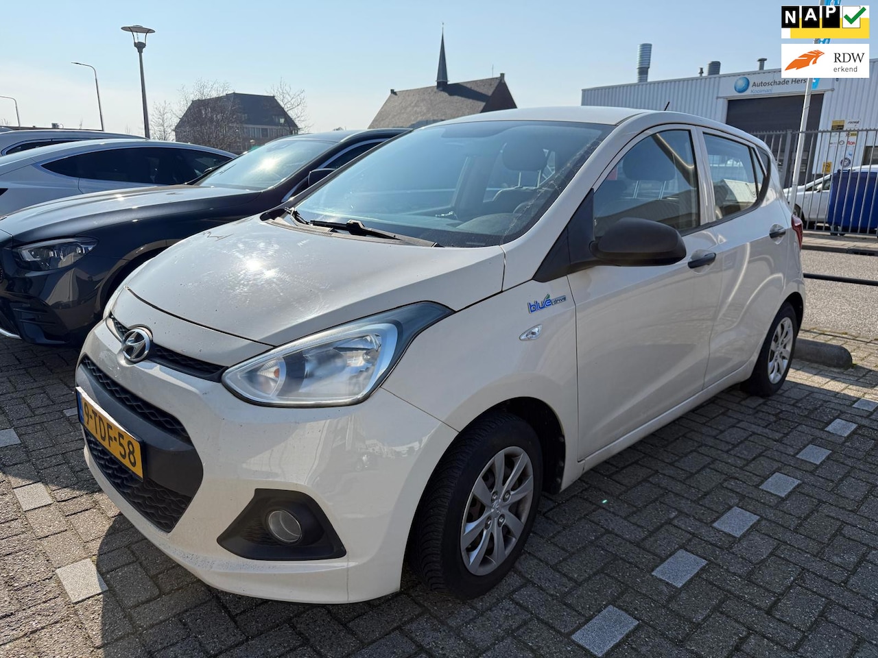 Hyundai i10 - 1.0i i-Drive / 123.000KM NAP 2014 - AutoWereld.nl