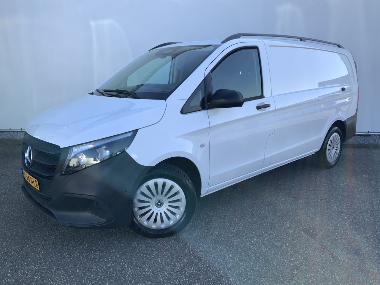 Mercedes-Benz Vito - 116 CDI Airco Cruise Navi 3 Zits Deuren 3 Zits - AutoWereld.nl