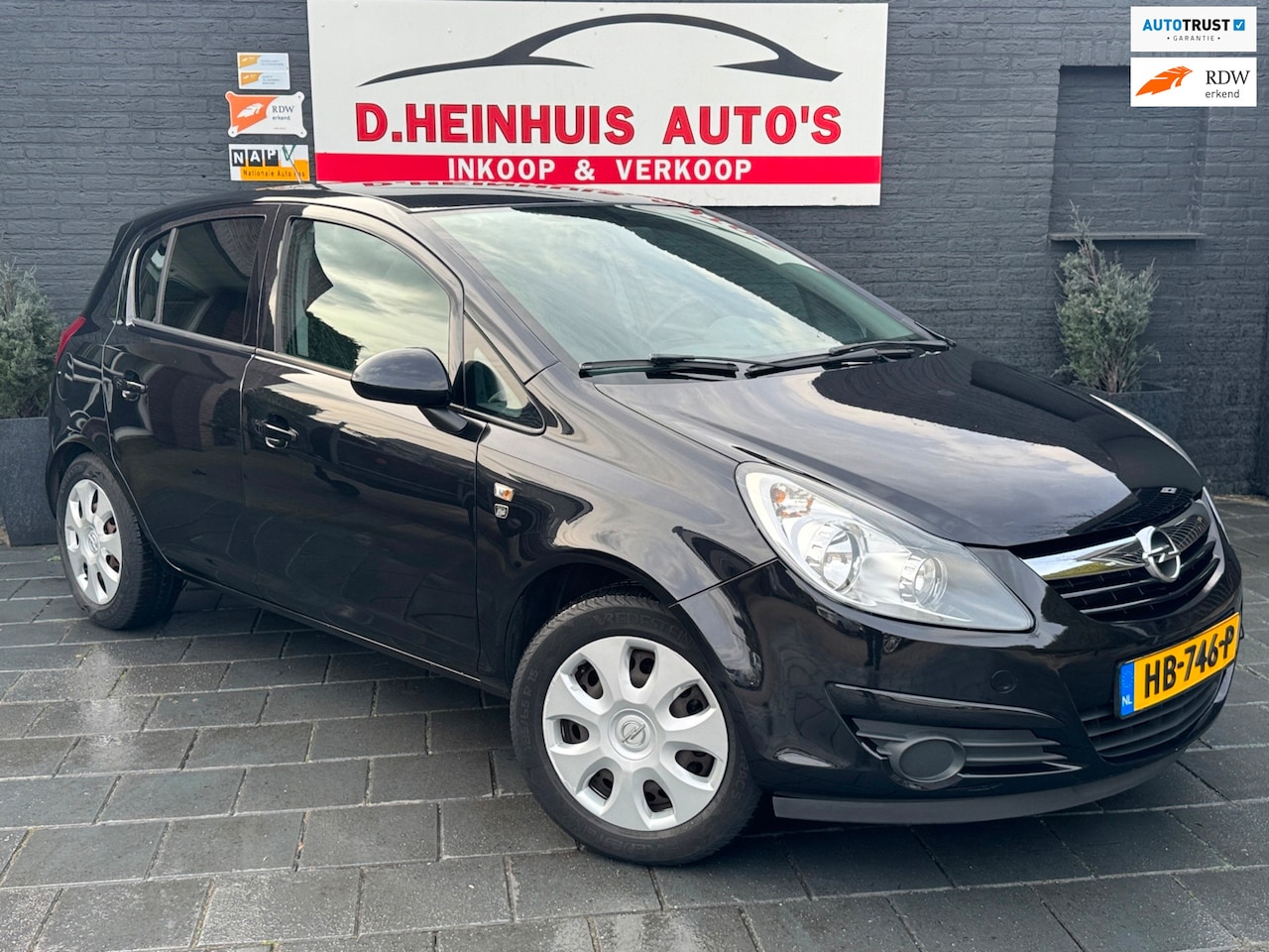 Opel Corsa - 1.2-16V '111' Edition 5DRS AIRCO - AutoWereld.nl