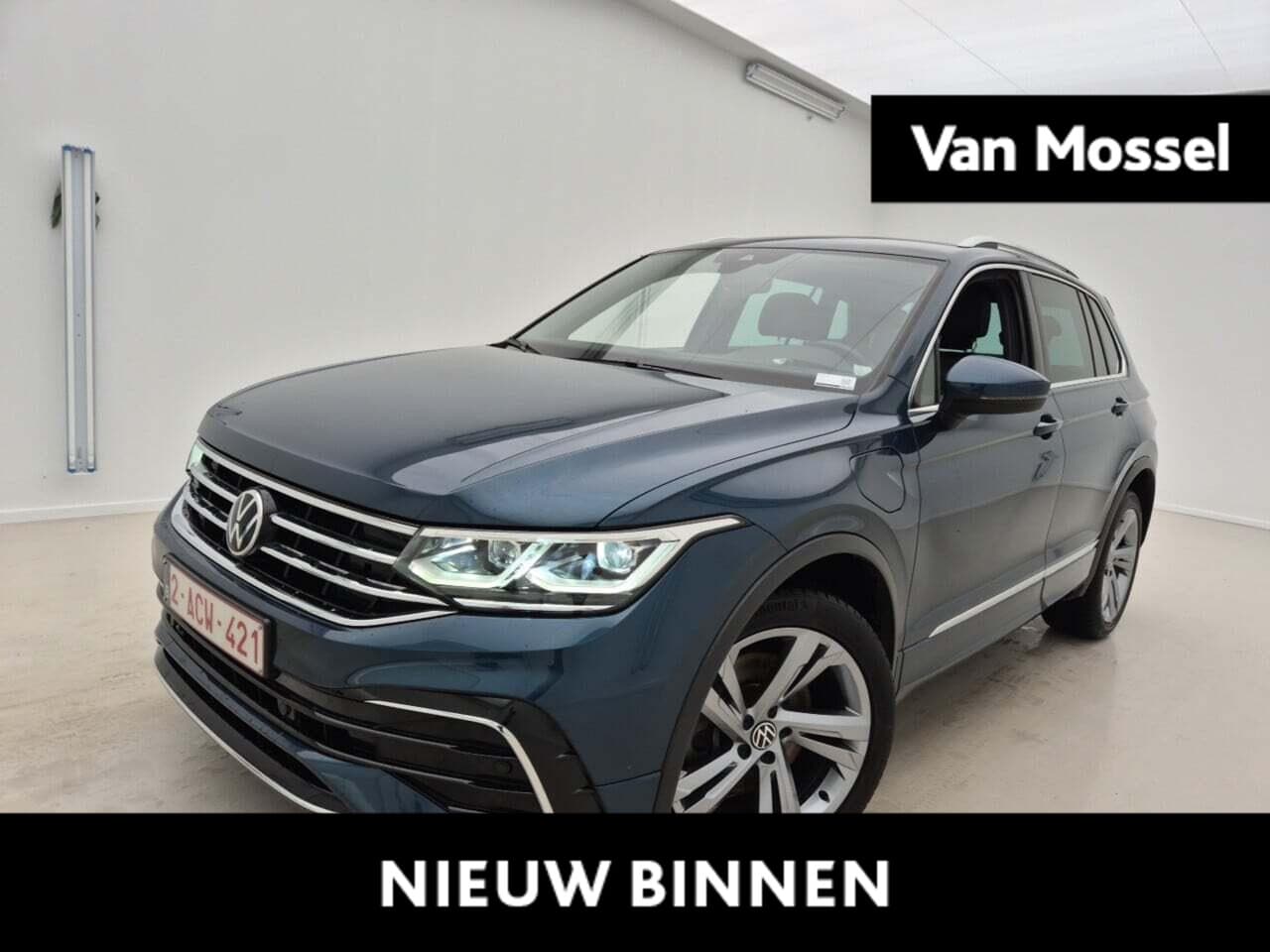 Volkswagen Tiguan - 1.4 TSI eHybrid R-Line Business+ 245 PK | Trekhaak | Dealeronderhouden | Navigatie | Achte - AutoWereld.nl