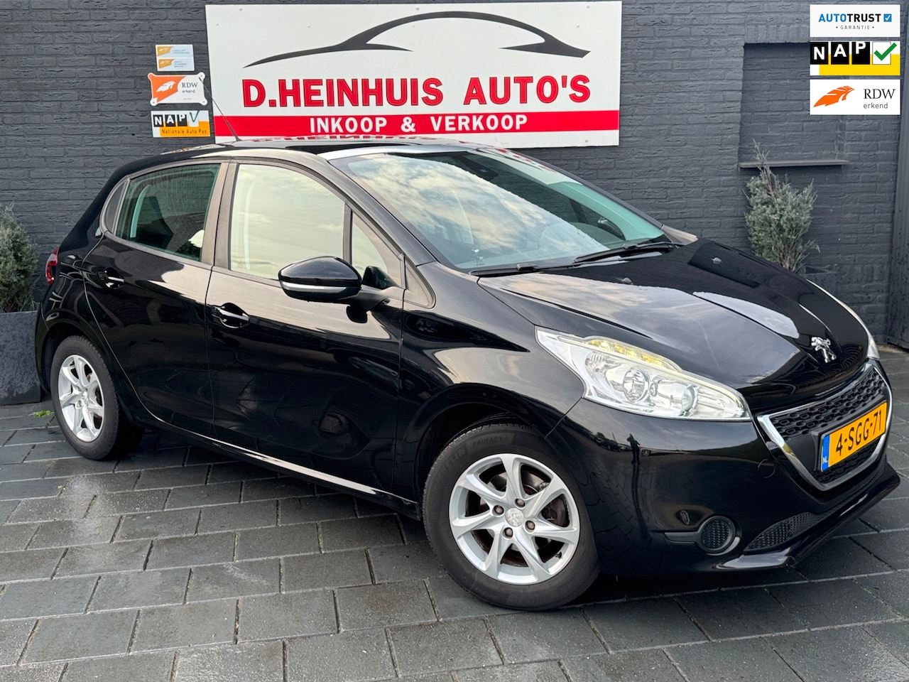Peugeot 208 - 1.2 VTi Active PANODAK|5DRS - AutoWereld.nl