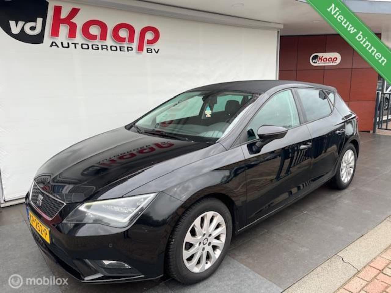 SEAT Leon - 1.6 TDI Style Connect Ecomotive 1.6 TDI Style Connect Ecomotive - AutoWereld.nl