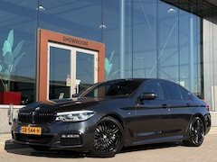BMW 5-serie - 520i M-Sport High Executive | Led | Navi | Cruise | Achteruitrijcamera | Bluetooth |