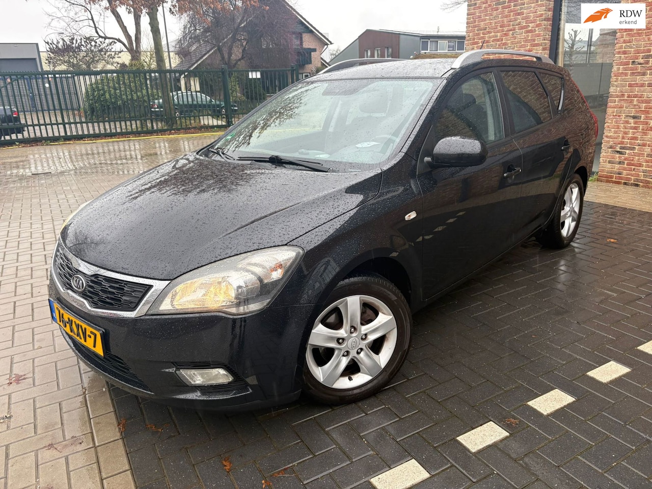 Kia Cee'd - 1.4 CVVT X-ecutive 1.4 CVVT X-ecutive - AutoWereld.nl