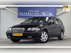 Volvo V70 - 2.4 Comfort Line Youngtimer Trekhaak A/T Garantie