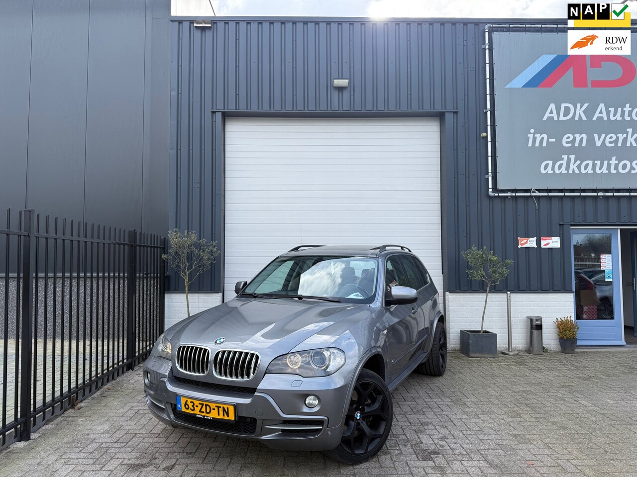 BMW X5 - XDrive48i High Executive PANO/LEDER/TREKHAAK/XENON/STOELVERW - AutoWereld.nl