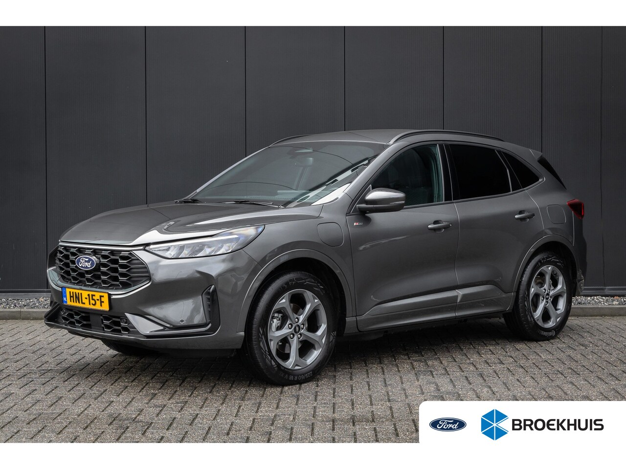 Ford Kuga - 2.5 PHEV ST-Line | Electrische trekhaak | 2100kg trekgewicht | Winter-pack | Parkeercamera - AutoWereld.nl