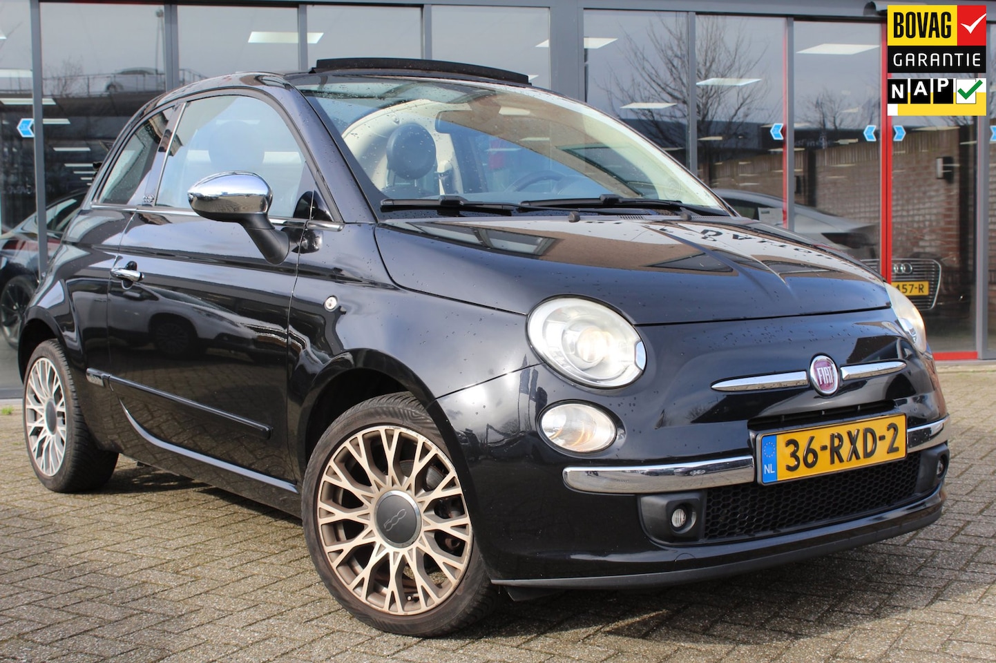 Fiat 500 C - 0.9 86 PK TA Lounge VOL LEER / CLIMATE CONTROL / PDC - AutoWereld.nl