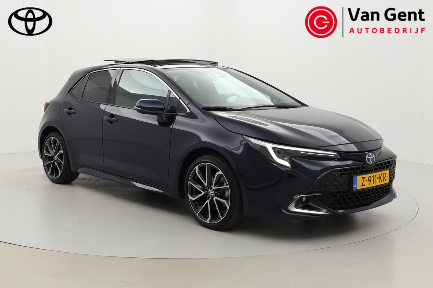 Toyota Corolla - Hybrid 200 Executive | Panoramadak | Dodehoek detectie | Head-up display | JBL | Stoelverw - AutoWereld.nl