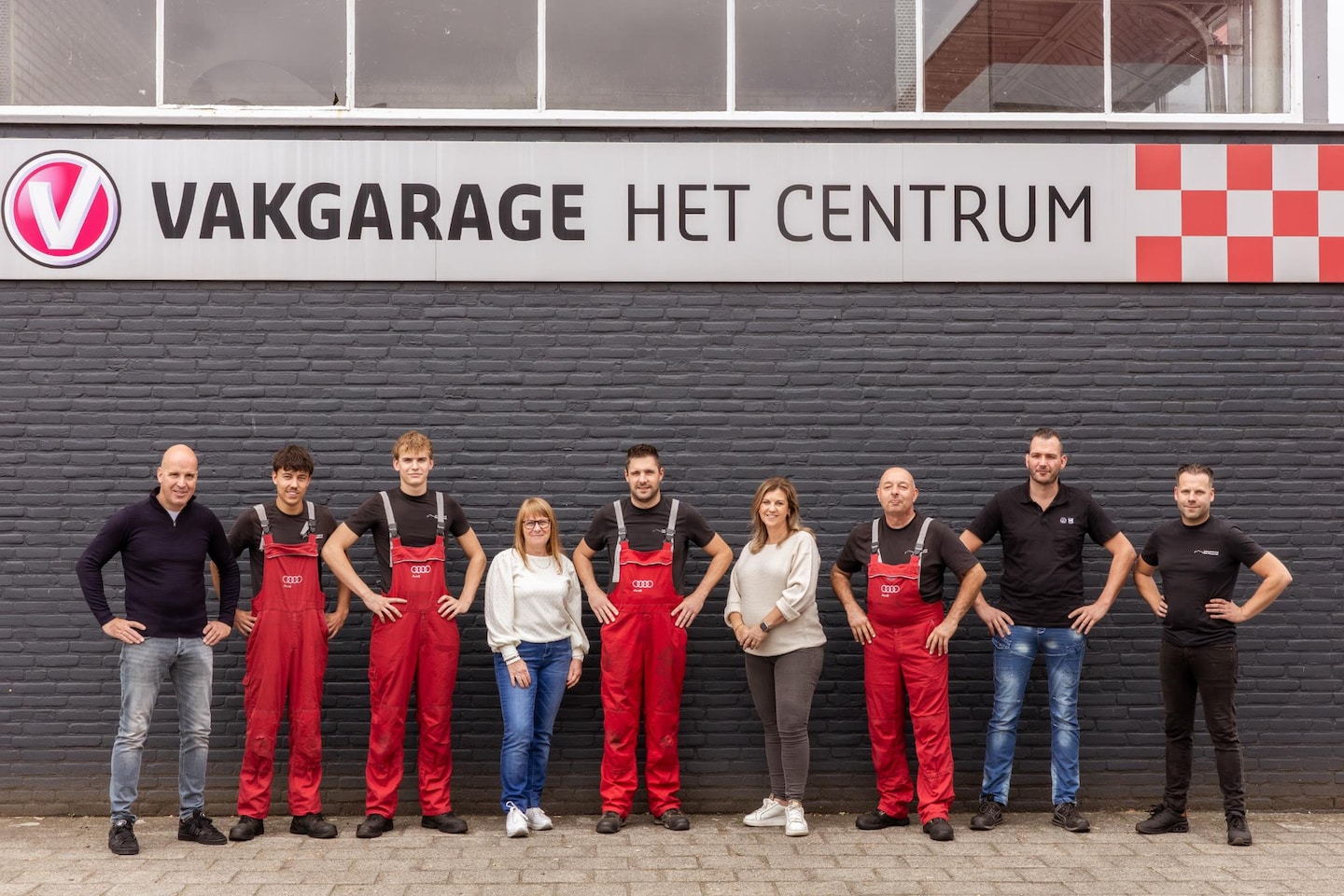 Audi A4 allroad quattro - 45 TFSI MHEV Pro Line Plus 360 camera - Memory Stoelen - Navi - Trekhaak - Elec achterklep - AutoWereld.nl