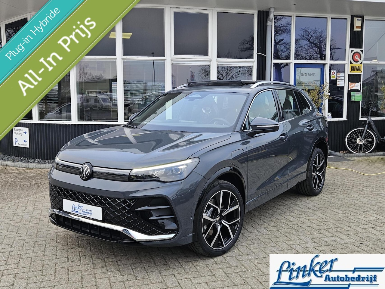 Volkswagen Tiguan - 1.5 eHybrid R-Line 272PK ELEKTR TREKHAAK NIEUW! RIJKLAAR Dolphin GREY - AutoWereld.nl