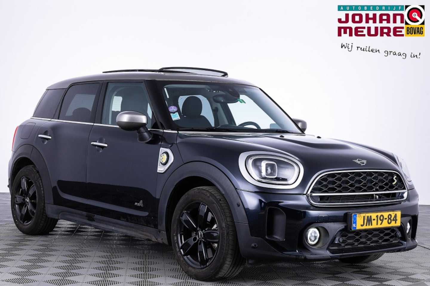 MINI Countryman - 1.5 Cooper S E ALL4 | PANORAMADAK | LEDER | Head-Up | NAVI | ECC | PHEV - AutoWereld.nl