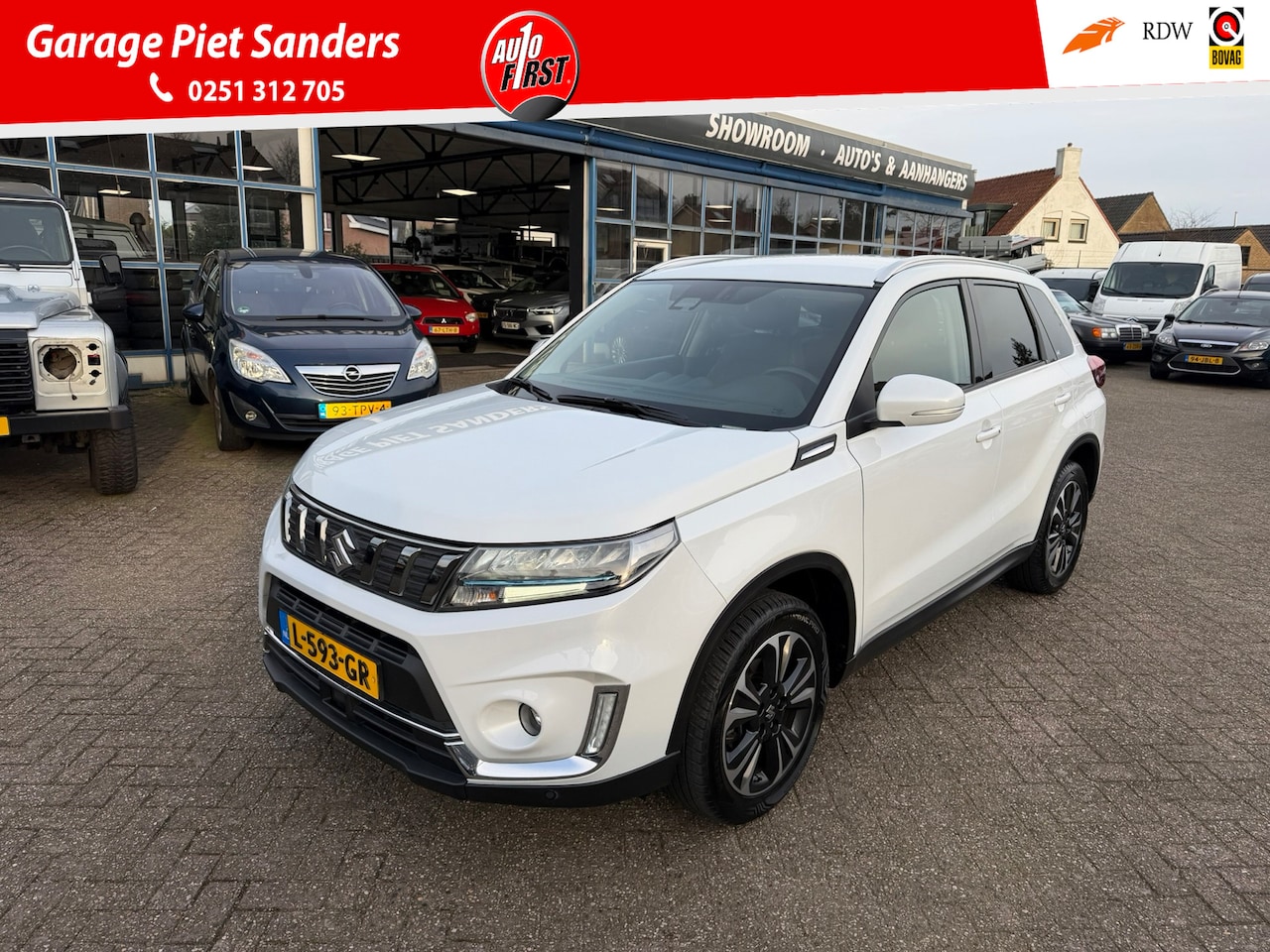 Suzuki Vitara - 1.4 Boosterjet Style Smart Hybrid I Led I Stoelverw. I Adap. Cruise I - AutoWereld.nl