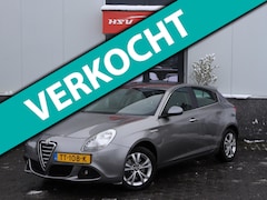 Alfa Romeo Giulietta - 1.4 T Distinctive 170 PK airco LM 4-deurs