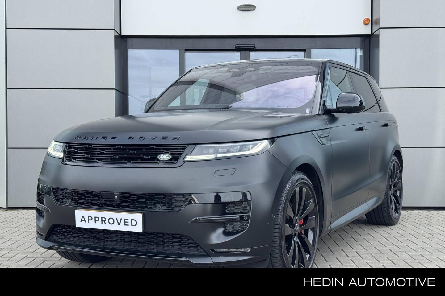 Land Rover Range Rover Sport - P510e First Edition l XPEL Satin l BTW l Carbon Interior l Coolbox l Cloud leather - AutoWereld.nl