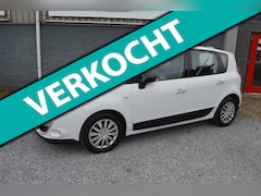 Renault Scénic - 1.4 TCe Bose Airco Navi Bose 5Drs PDC Nieuwstaat