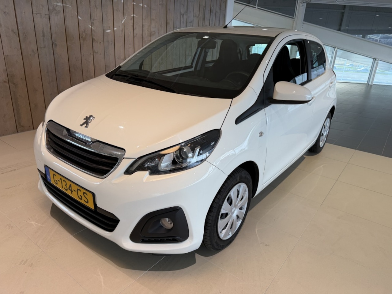 Peugeot 108 - 1.0 e-VTi Active 1.0 e-VTi Active - AutoWereld.nl