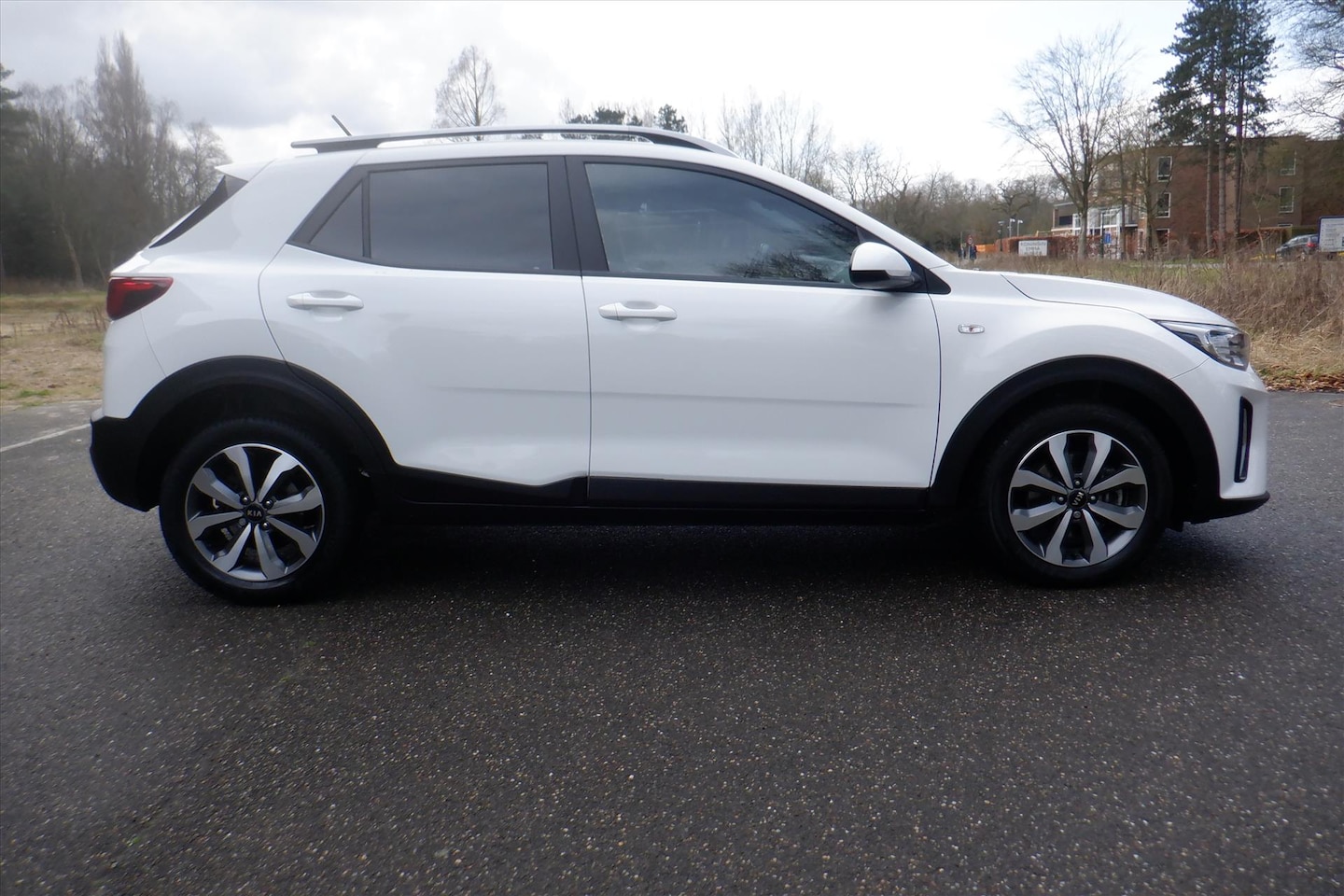 Kia Stonic - 1.0 T-GDi 120pk DCT7 DynamicLine-CAMERA-BOVAG - AutoWereld.nl