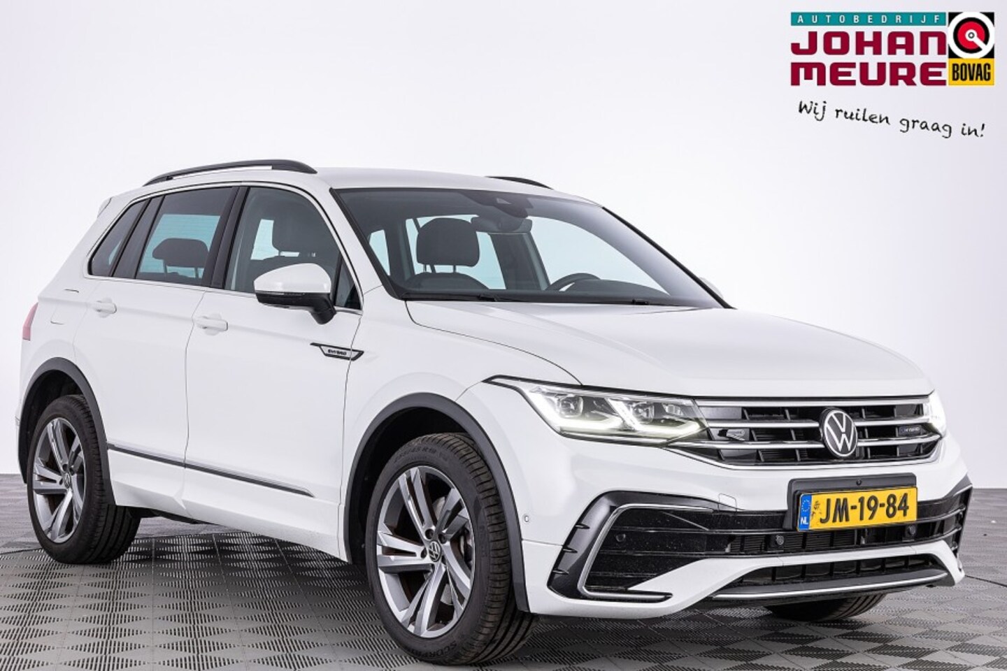Volkswagen Tiguan - 1.4 TSI eHybrid R-Line Business+ | PHEV | PANORAMADAK | Full LED | CAMERA | NAVI | Plug-in - AutoWereld.nl