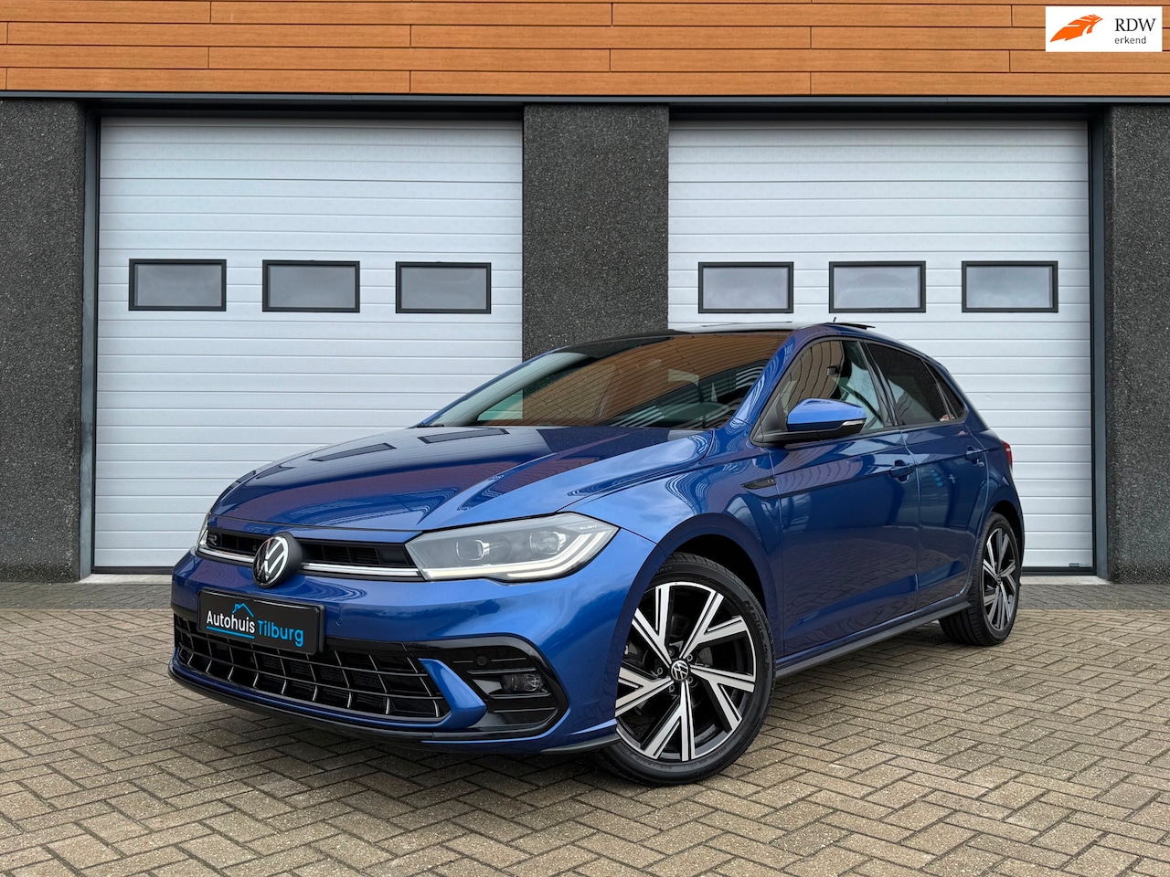 Volkswagen Polo - 1.0 TSI R-Line 2x R-Line DSG Pano IQ ACC - AutoWereld.nl