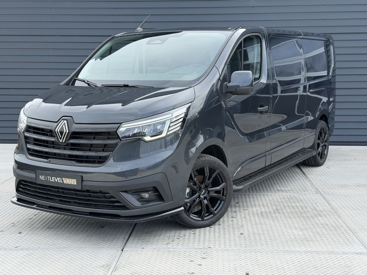 Renault Trafic - 2.0 Blue dCi 150 T30 L2H1 NEXT LEVEL - AutoWereld.nl
