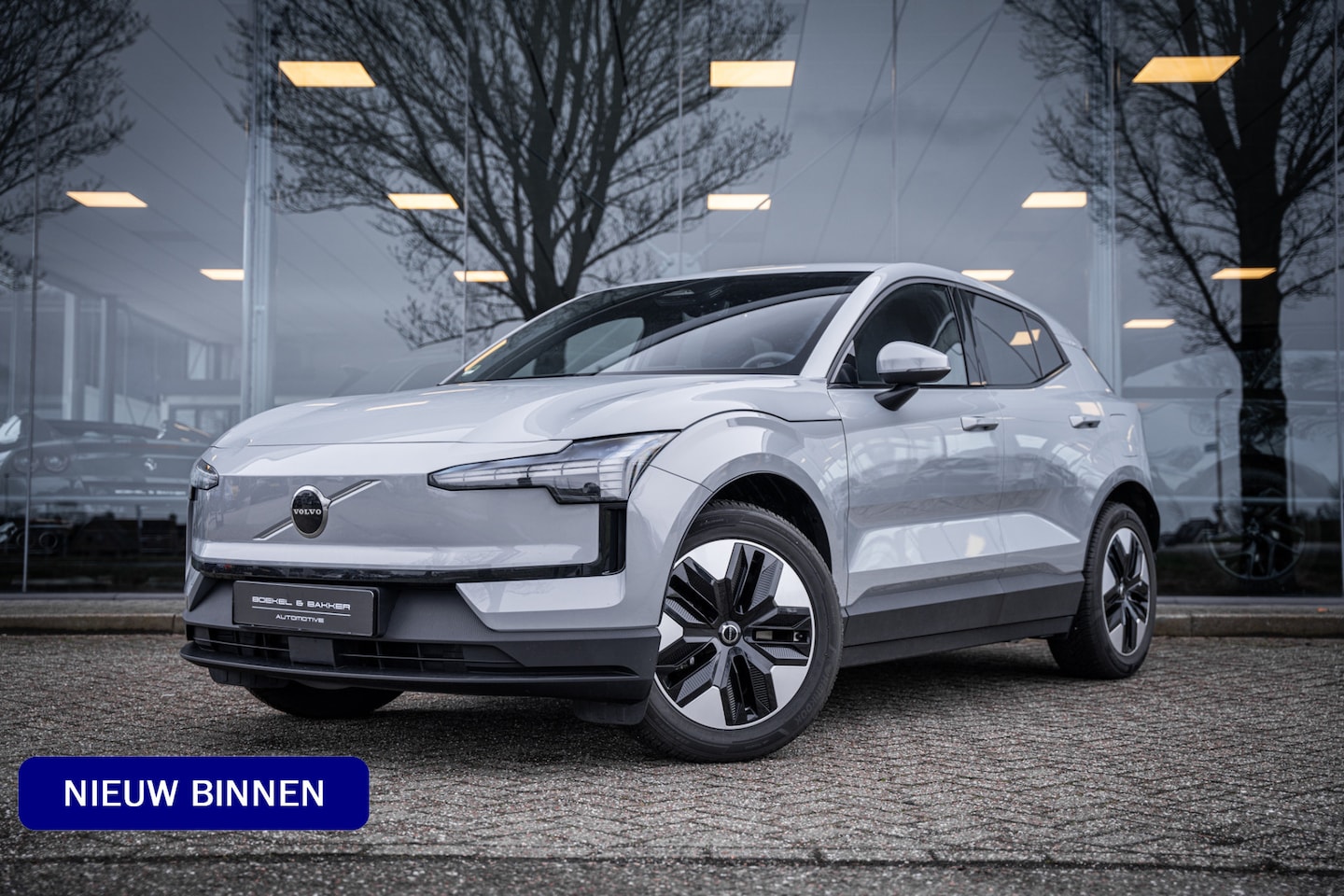 Volvo EX30 - Single Motor Core 51 kWh ** Climate Pack ** Privacy Glass Rijbereik tot 334km (WLTP) - AutoWereld.nl