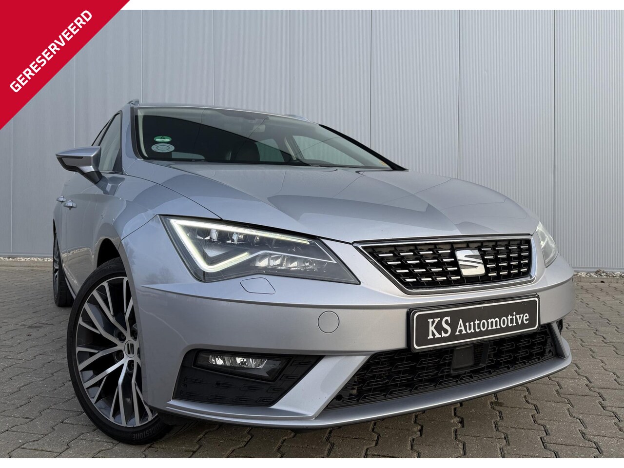SEAT Leon ST - 1.5 TSI 150pk Aut. Xcellence Virtual Cockpit ACC Trekhaak - AutoWereld.nl