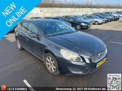Volvo S60 - 1.6 T4 Kinetic | Leder | Cruise | Climate | Navi | PDC |