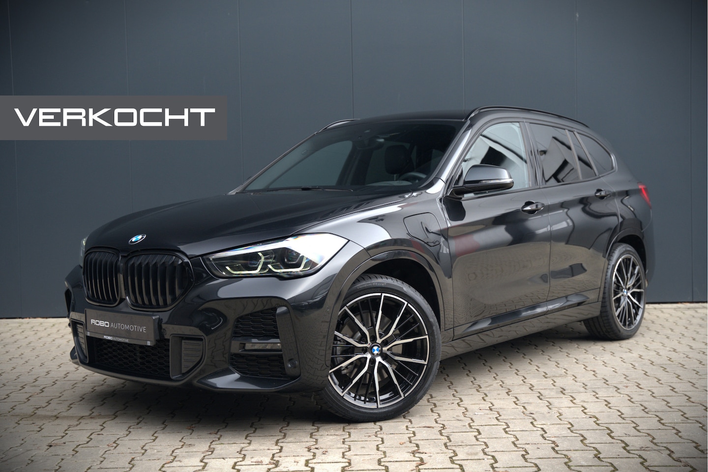 BMW X1 - xDrive25e Business Ed. Plus M Sport | Adaptive Cruise Control | Leer | Keyless | Camera | - AutoWereld.nl