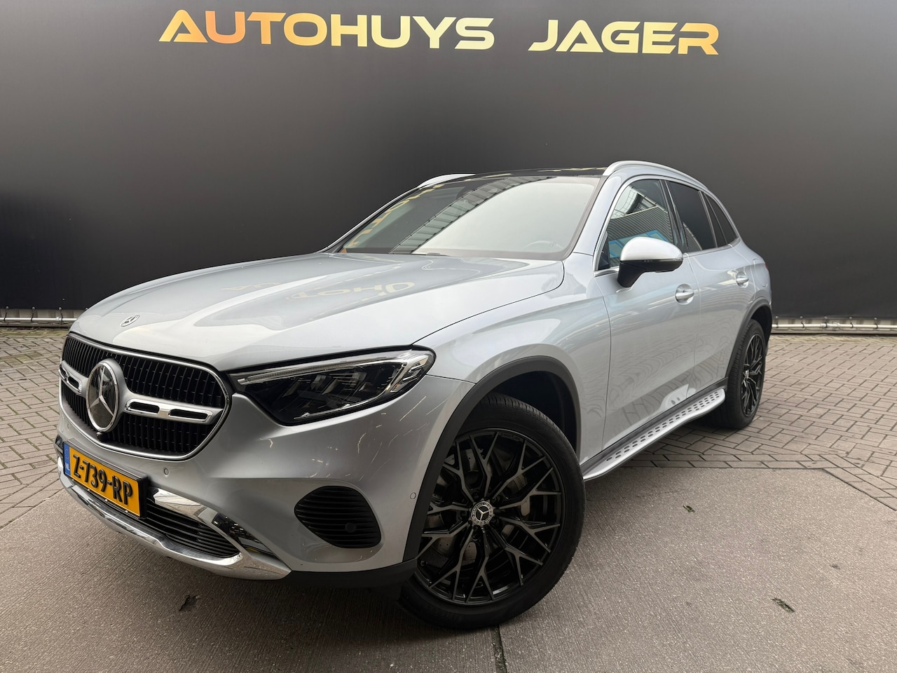 Mercedes-Benz GLC-klasse - 300e 4MATIC AMG Line Pano Sfeer Carplay Acc - AutoWereld.nl