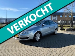 Volkswagen Passat - 2.0 FSI Comfortline | 4 Motion | Clima | Cruise