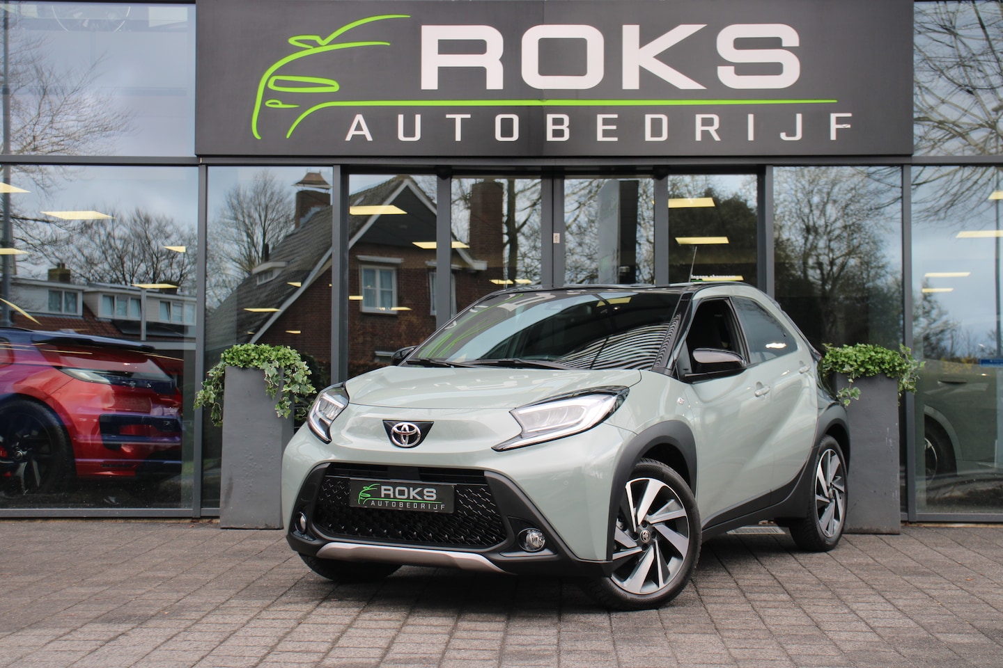 Toyota Aygo X - 1.0 VVT-i S-CVT Envy Two-tone - AutoWereld.nl