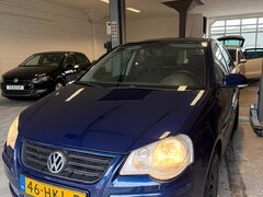 Volkswagen Polo - 1.4-16V Comfortline