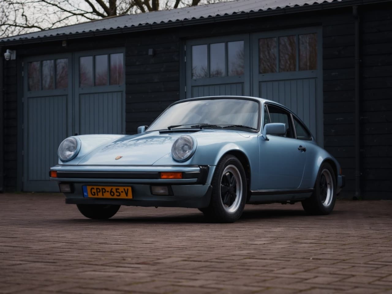 Porsche 911 - SC 3.0 Coupe Hell blue Metallic - AutoWereld.nl
