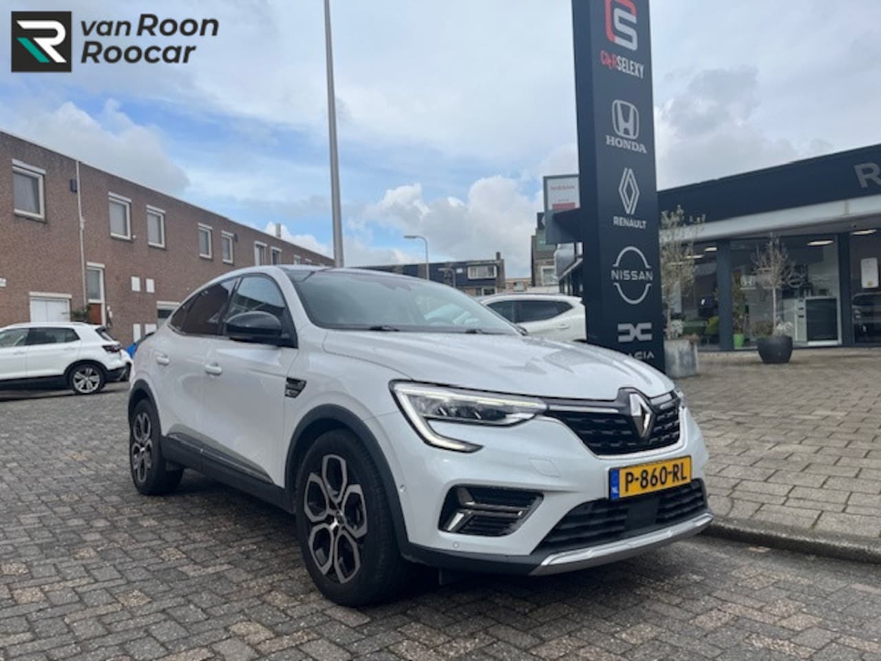 Renault Arkana - 1.6 E-Tech Hybrid 145 Intens | automaat | Zwart dak - AutoWereld.nl