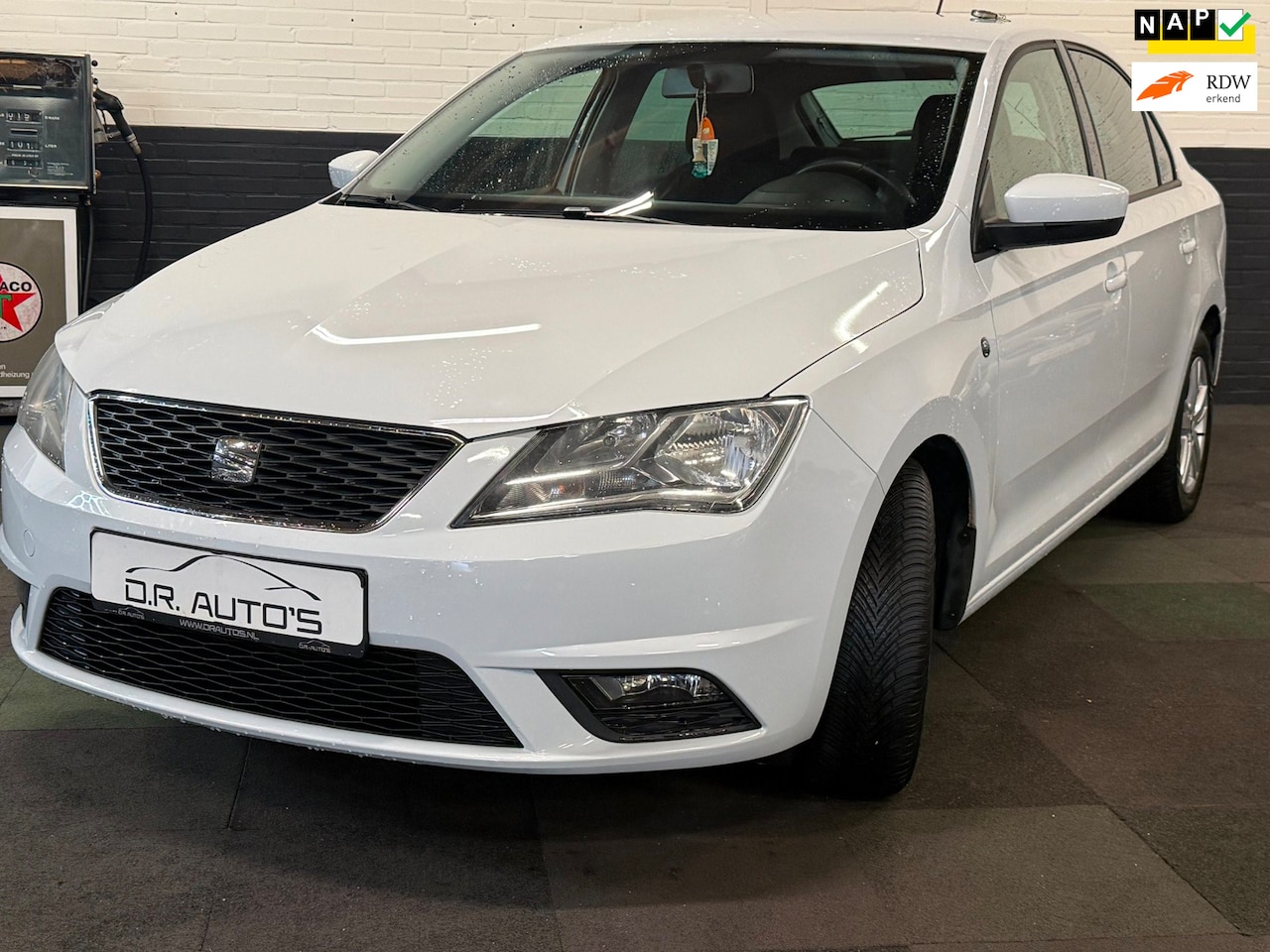 SEAT Toledo - 1.4 TSI Businessline High *Automaat* *Carplay* - AutoWereld.nl